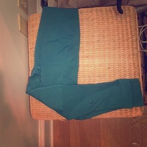 Lululemon 🍋🍋Zone in compression crops